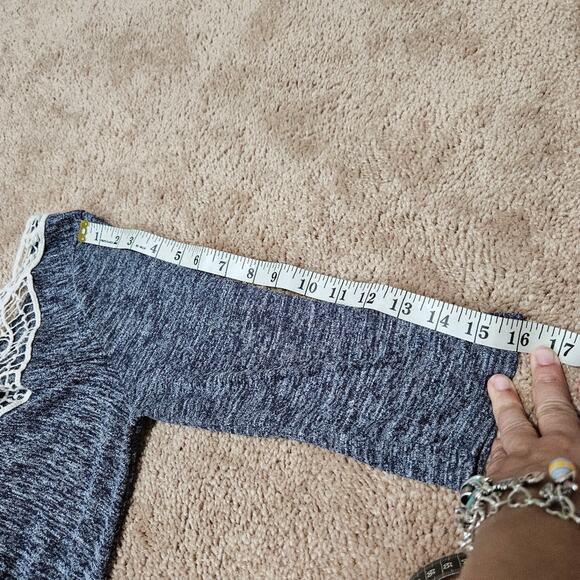 Aeropostale Women's High-Low Sweater Size Large Blue Marble Lace Back Cut Out - Picture 7 of 9